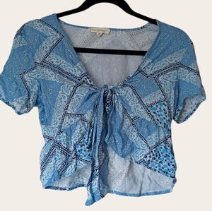Blue Paisley Tie-Front Top XS L.A. Hearts